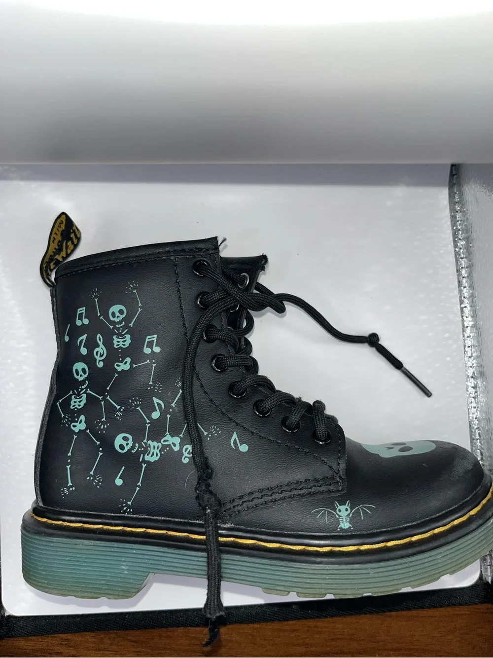 JUNIOR 1460 SKELLY PRINT LEATHER LACE UP BOOTS SIZE 12